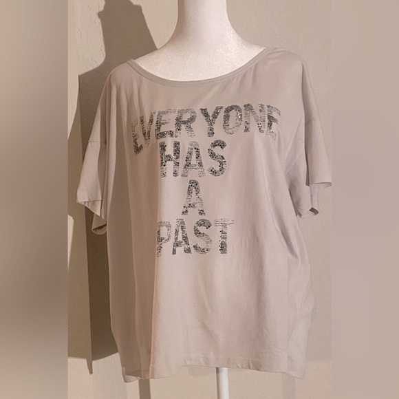 Haute Hippie Tops - Haute Hippie loose fit embellished graphic T-shirt